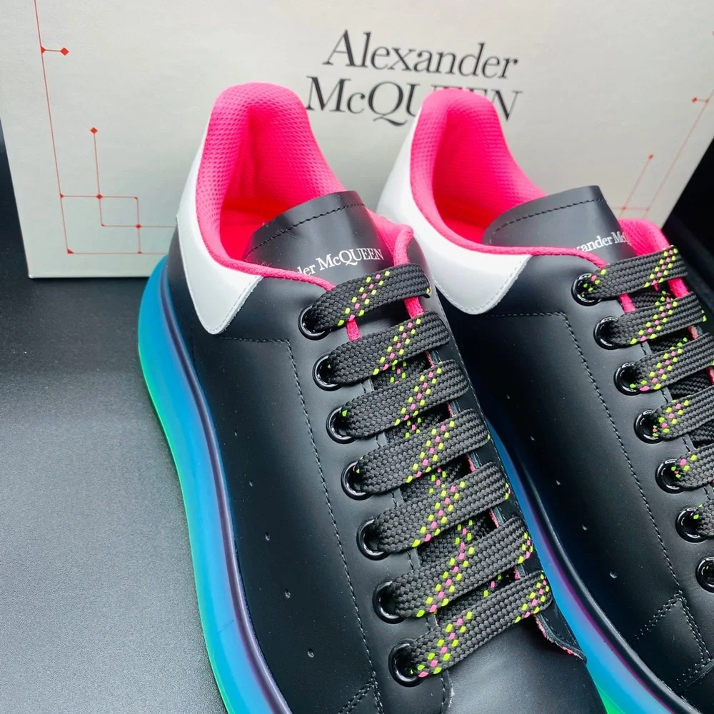 Alexander McQueen Men’s Oversized Sneakers Size 10 NWB AUTHENTIC - Picture 3 of 9